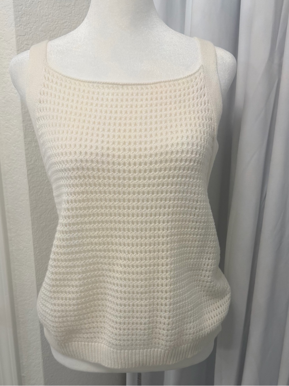 NWT Banana Republic Open Stitch Sweater Tank Cream Off White Size L Knit